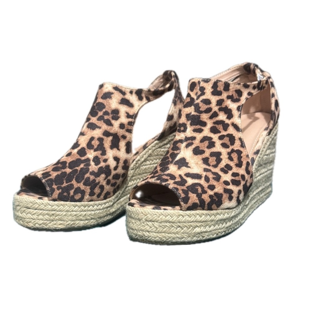 NOT FOR SALE DO NOT BID Leopard Print Wedge Sandals